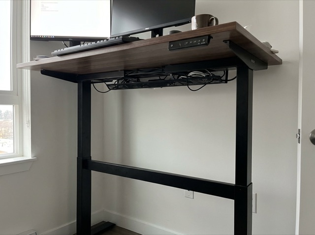 Standing desk