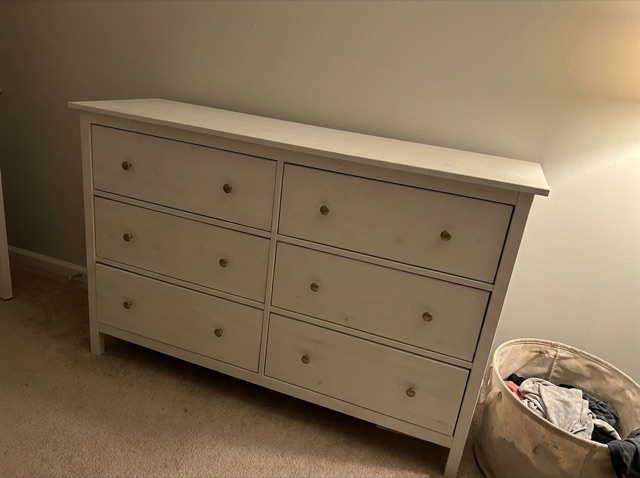 White 6-drawer dresser